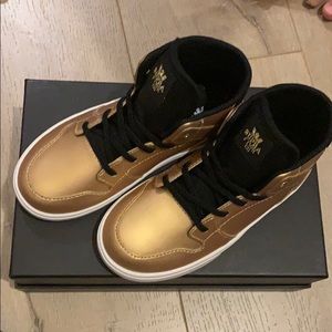 11 EXEM SHOES 11 EXEM SHOES